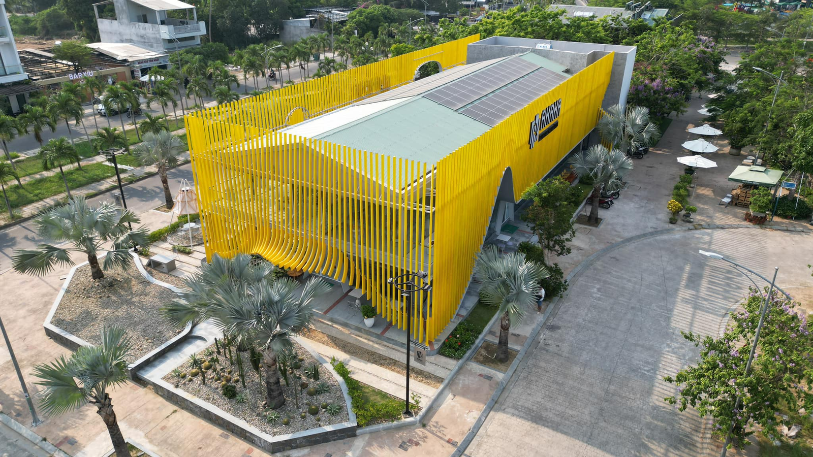 AKAKA Coffee là quán cà phê đẹp ở Quảng Ngãi sở hữu diện tích lớn bậc nhất